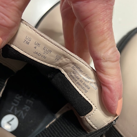 New!! Naturalizer Jadyn Hydrofuge Leather Lug Heel Pull On Ankle Boots Tan Sz 7 - Picture 10 of 16